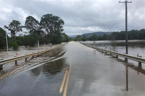 Flood Warning As Brisbane Belted By Rain With Severe Storms For Seq