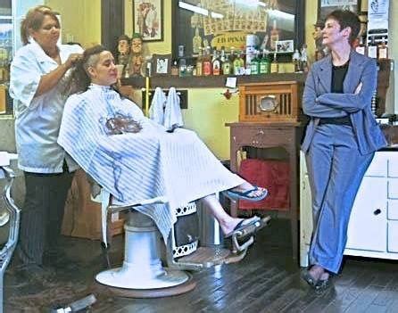 Pin By Tan Tgg On Barber Chair Girls Barbershop Buzz Cut Women Hair