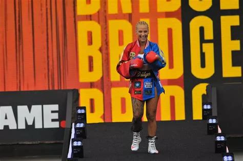 Ebanie Bridges Scorching Hot Pic Has Boxing Fans Begging Lord Have Mercy Daily Star