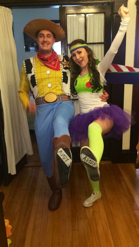 Diy Buzz Lightyear Costume Couplescostume Toystory Woody Buzzlightyear Cute Couple