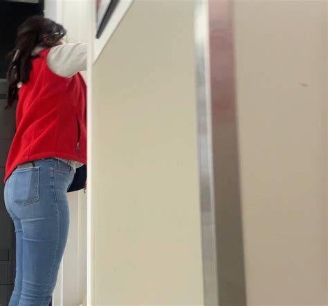 Cute Target Employee Showing Off Her Nice Ass Tight Jeans Forum