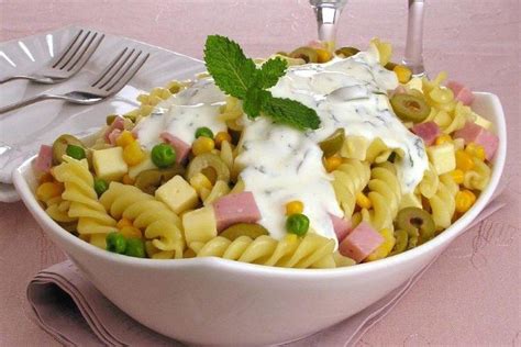 Salada de macarrão molho de iogurte Alto Astral