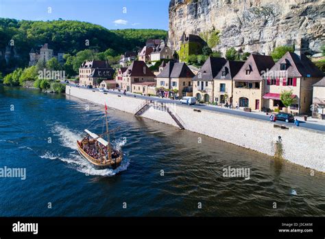 la Roque Gageac , Aerial view of la Roque Gageac labelled the Most beautiful villages of France ...