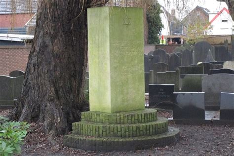 Waar Ligt Monument Op De Joodse Begraafplaats Hengelo TracesOfWar Nl