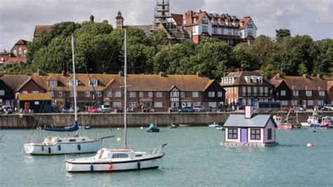 Folkestone Travel Guide Where To Stay And What To Do In The Coastal