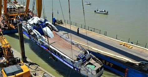 Equipes De Resgate Encontram Mais 4 Corpos Em Barco Que Naufragou No