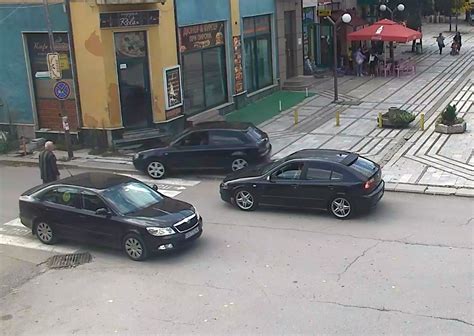 Botevgrad.com :: Камерите видяха: Изключително опасно шофиране ...