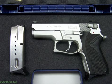 Gunlistings.org - Pistols Smith And Wesson Model 6906 Compact 9mm