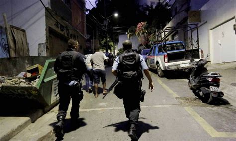 Tiroteio assusta moradores da Babilônia e Chapéu Mangueira na tarde