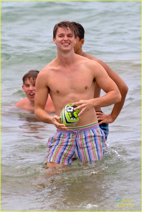 Patrick Schwarzenegger And Taylor Burns Kissing Beach Couple Photo 548963 Photo Gallery