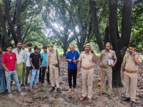 Dead Body Of A Middle Aged Man Found Lying In A Mango Orchard In Farrukhabad Not Identified