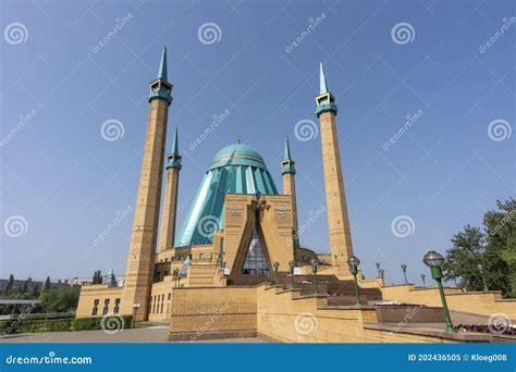 Mashkhur Jusup Mosque Pavlodar Kazakhstan Editorial Image - Image of ramadan, prayer: 202436505