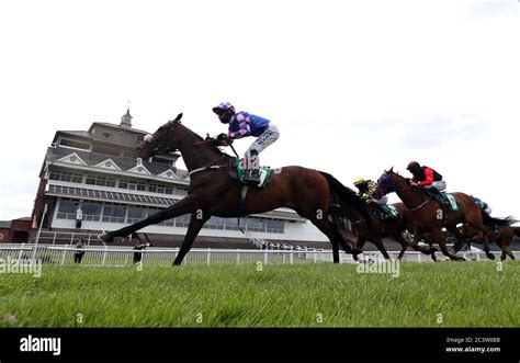 Racing Handicap Thirsk Racecourse Hi Res Stock Photography And Images