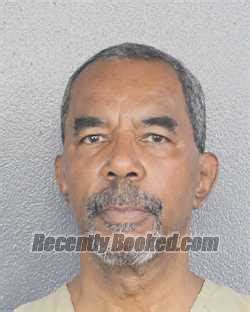 Recent Booking Mugshot For GARY STEVEN FIELD In Broward County Florida