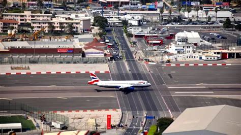 El aeropuerto de Gibraltar el principal nudo del acuerdo entre España