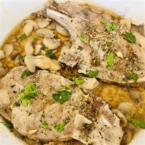 Pork Chops In Garlic Mushroom Sauce
