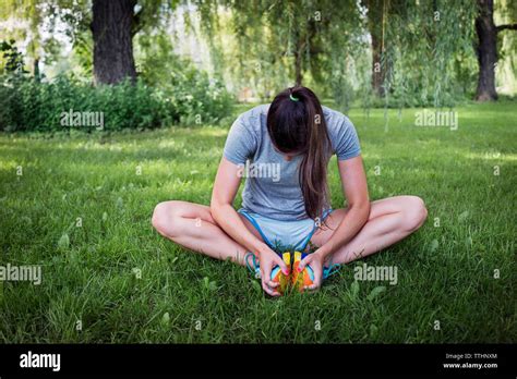 Estiramiento Aductor Largo Fotografías E Imágenes De Alta Resolución