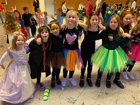 Bilder Vom Fest Beste Stimmung Beim Kinderfasching In Gro H Flein