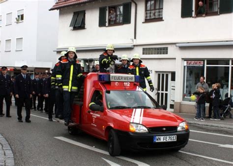 Festzug Zum Jahr Jubil Um Der Freiwilligen Feuerwehr Schmiden