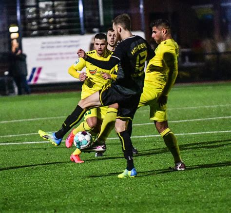 Fu Ball Regionalligist Sv Straelen Schl Gt Den Vfb Homberg Mit