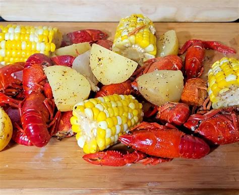 Crayfish boil : r/FoodPorn