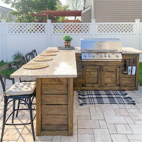 10 Stylish Outdoor Kitchen Bar Ideas | The Family Handyman