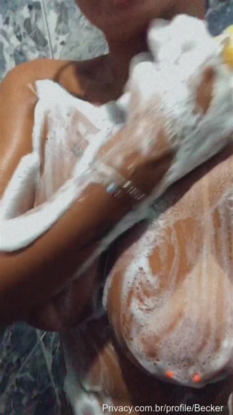 Free Privacy Video Of Luaninha Becker Naked All Soaped Up Cnn Amador
