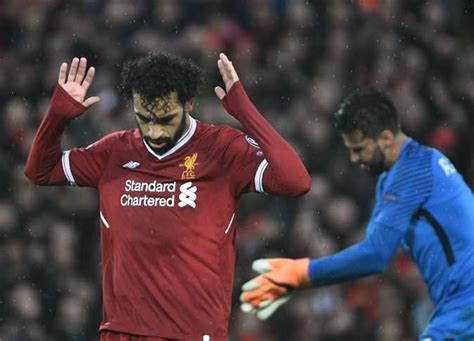 محمد صلاح ينافس مارسيلو على جائزة الأفضل في ذهاب نصف نهائي دوري الأبطال