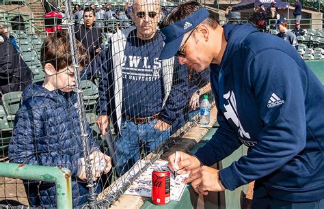 Owls baseball team welcomes supporters for annual Fan Fest | Rice News | News and Media ...