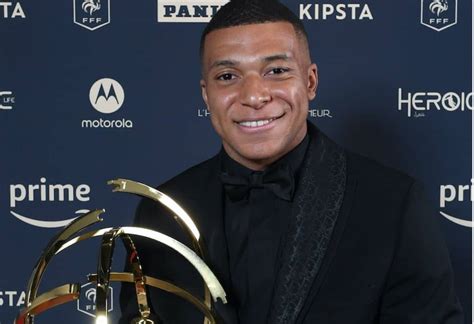 France Kylian Mbappé élu meilleur joueur de Ligue 1 pour la cinquième