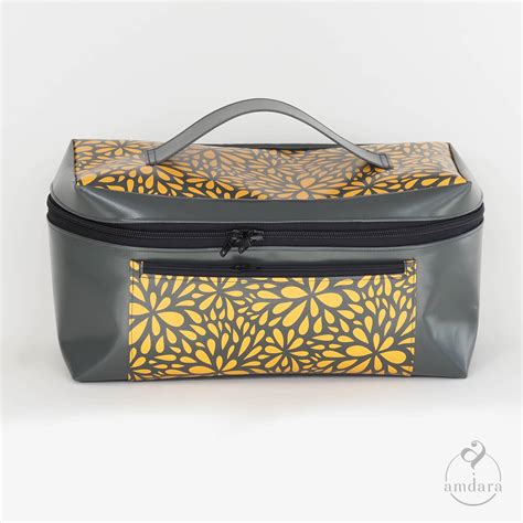 Necessaire Femina Xl Bl Ten Print Senfgelb Auf Dunkelgrau Amdara