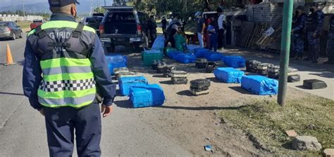 En un control vial secuestran más de 600 kilos de hojas de coca El