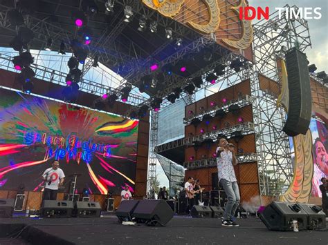 8 Potret Aksi Band Bali Di Singaraja Fest 2023 Awesome