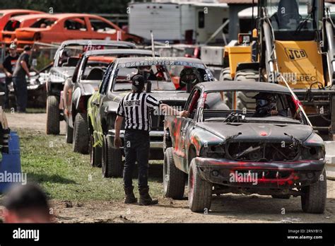 Demolition Derby Hi Res Stock Photography And Images Alamy