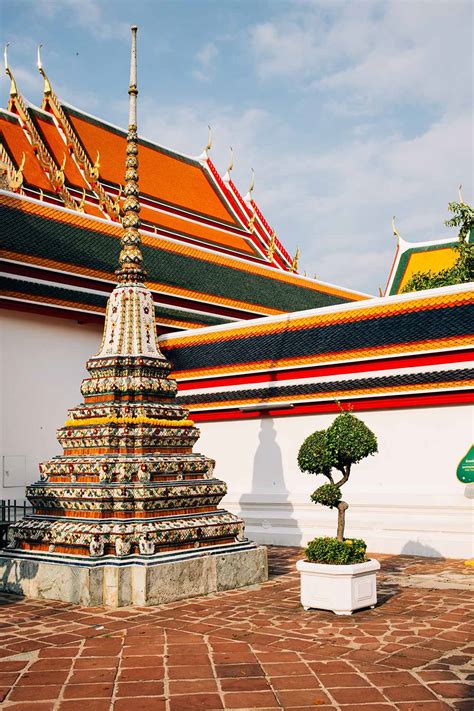 Visiting Wat Pho and the reclining Buddha - That Bangkok Life