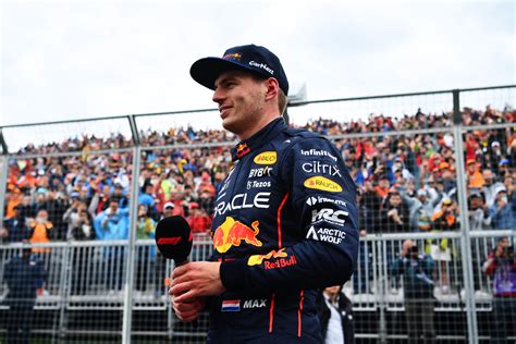 Max Verstappen mantém domínio e conquista pole no GP do Canadá