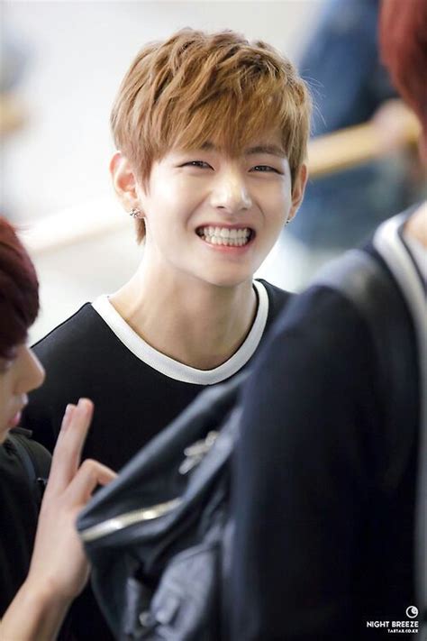 Taehyungs Box Smile Wiki K Pop Amino