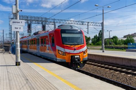 Polregio Idzie Na Zakupy B D Gigantyczne Pkb