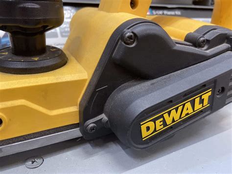 How To Use An Electric Hand Planer Sawshub