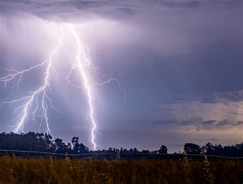 Onemi declara alerta temprana por tormentas eléctricas en La Araucanía