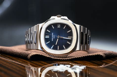 First White Gold Patek Philippe Nautilus 5811 Sells On Watchcollecting