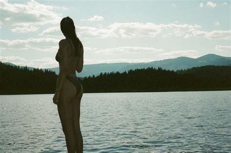 Kendall Jenner Flaunts Teeny Waist In Bikini On Getaway But Fans Are All Telling Star To Be