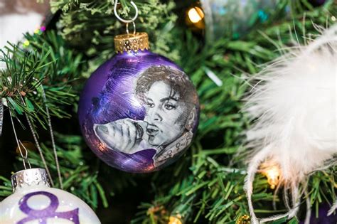 Pin Von Jke Passport Staten Jhammond Auf Prince Christmas Tree