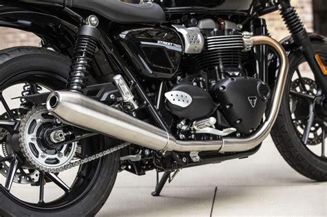 2019 Triumph Street Twin First Look Review Rider Magazine