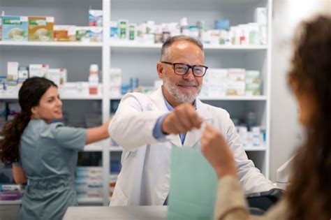 Apotheker Bei Der Arbeit Kostenlose Foto