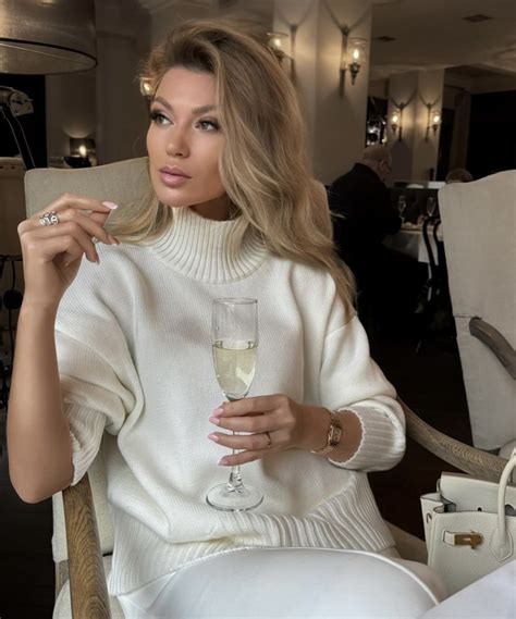 Valentina Safronova In A Too Classy Jet Set Babe Look Slaylebrity