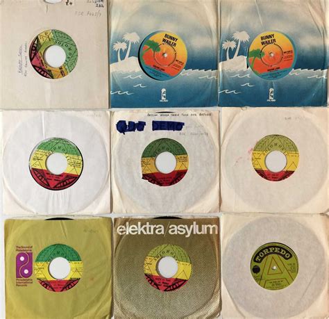 Lot 241 - WAILERS MEMBERS - 7'' COLLECTION