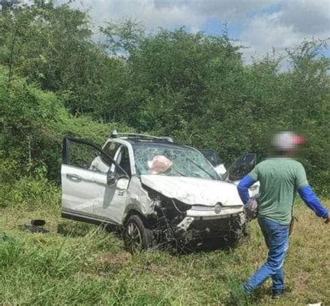 Homens Roubam Loja De Celulares Em Santaluz Capotam Carro Durante Fuga