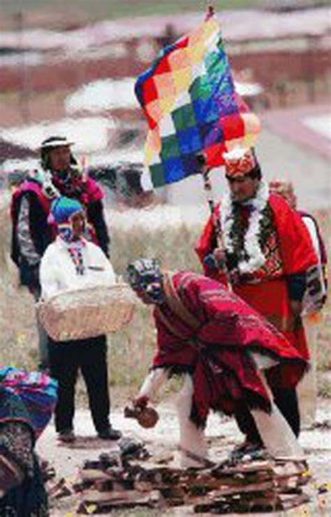 Evo Morales Recibe Mando Simb Lico De Pueblos Ind Genas De Bolivia La