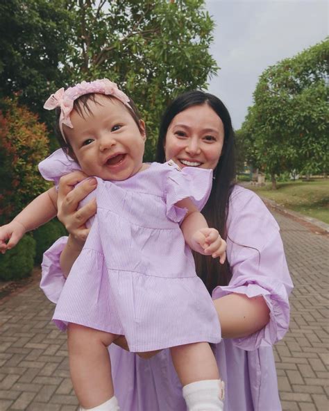 Makin Kelihatan Bule 10 Potret Gemas Chloe Anak Asmirandah